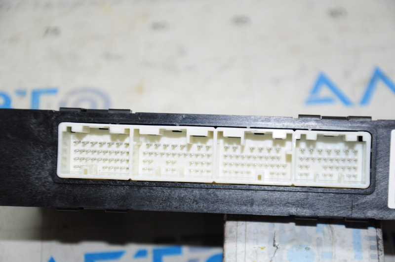 Multifunction Integrated Control Un Subaru Forester 14-15 SJ