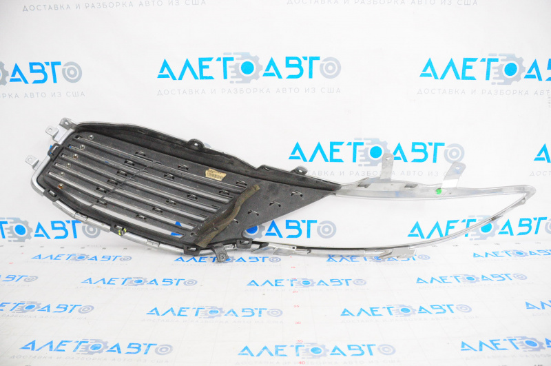 Решетка радиатора grill правая Lincoln MKZ 13-16 хром, надлом креп