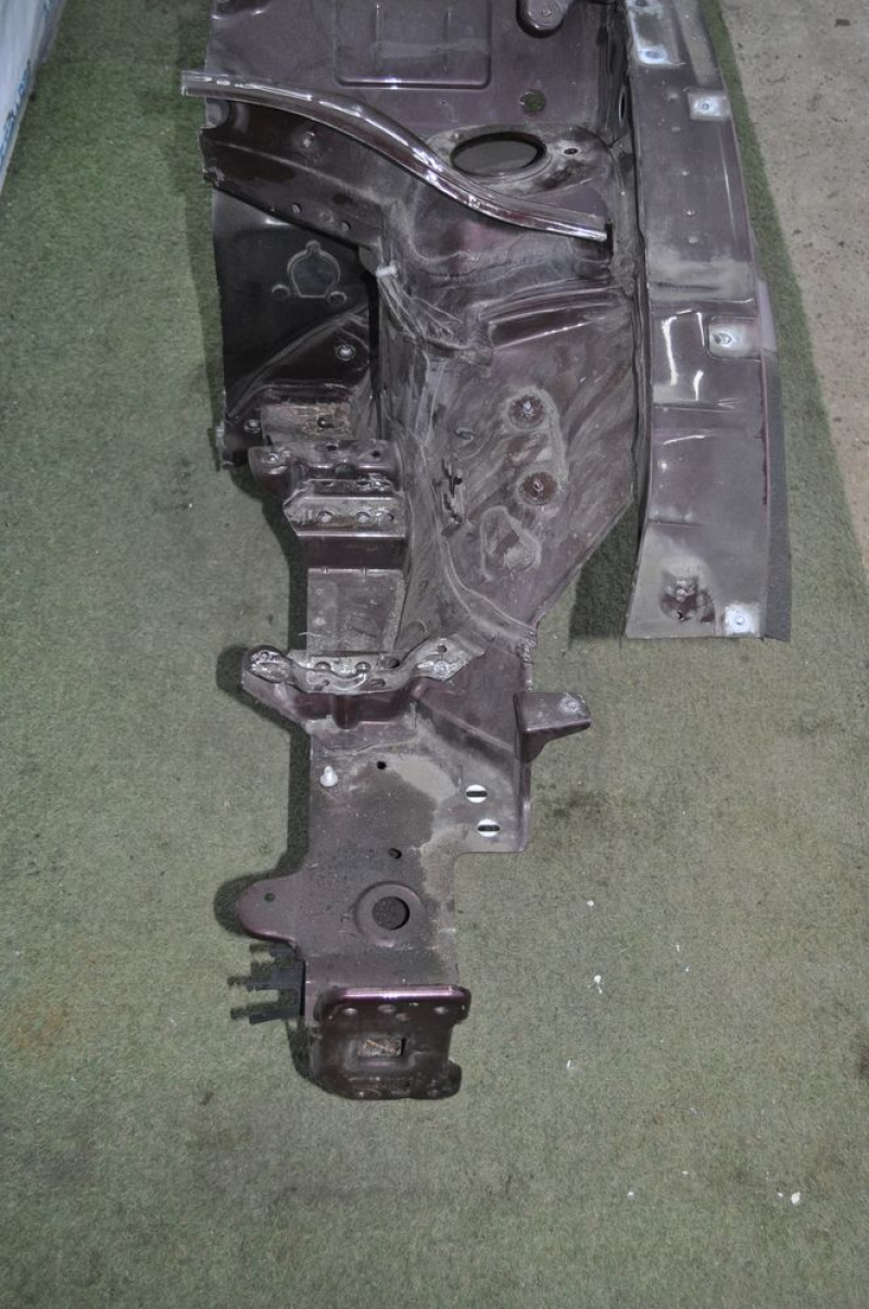 Четверть передняя левая VW Passat b7 12-15 USA красная