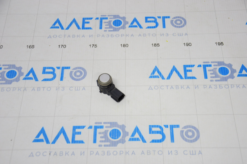 Парктроник задний Chevrolet Malibu 16-25 без кольца