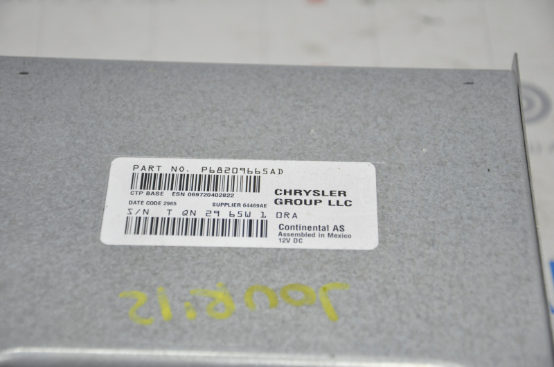 Magnetofon radio Dodge Journey 11-
