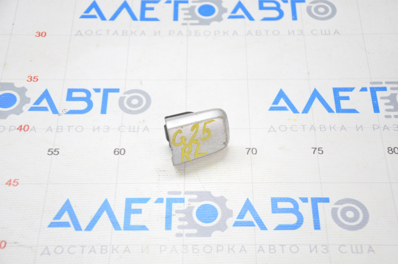 Заглушка ручки двери задней левой Infiniti G25 G35 G37 4d 06-15