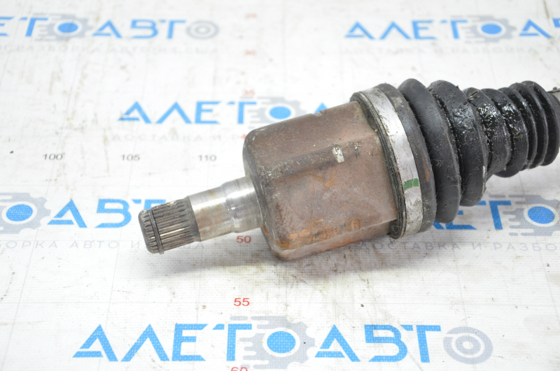Привод полуось передняя левая VW Passat b8 16-19 USA 1.8T, 2.0T порван пыльник внутренней гранаты