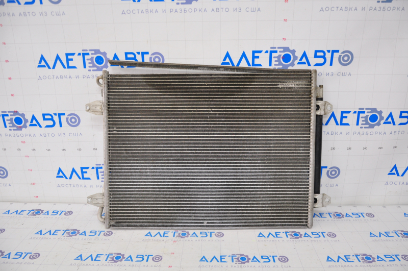 Радиатор кондиционера конденсер VW Passat b7 12-15 USA примят, оторваны соты