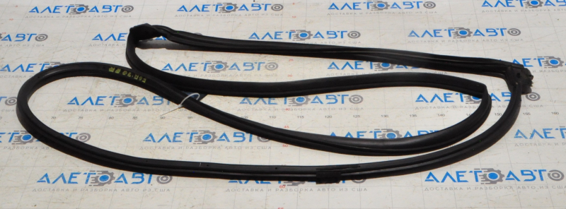 Уплотнитель двери задней правой Subaru Forester 19-24 SK