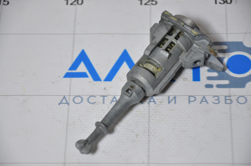 Личинка замка передней левой Mazda 3 14-18 BM