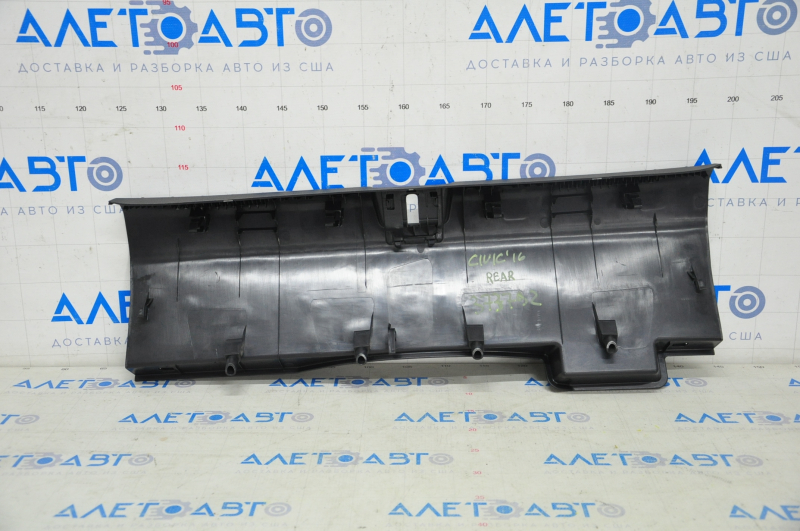 Накладка проема багажника Honda Civic X FC 16-21 4d черн, потерта