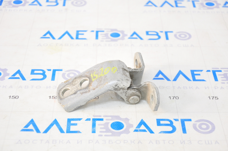 Петля двери нижняя задняя правая Lexus IS250 IS300 IS350 06-13