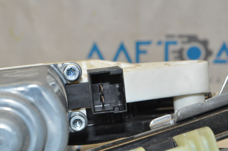 Geam electric cu motor fata stanga VW Jetta 19-