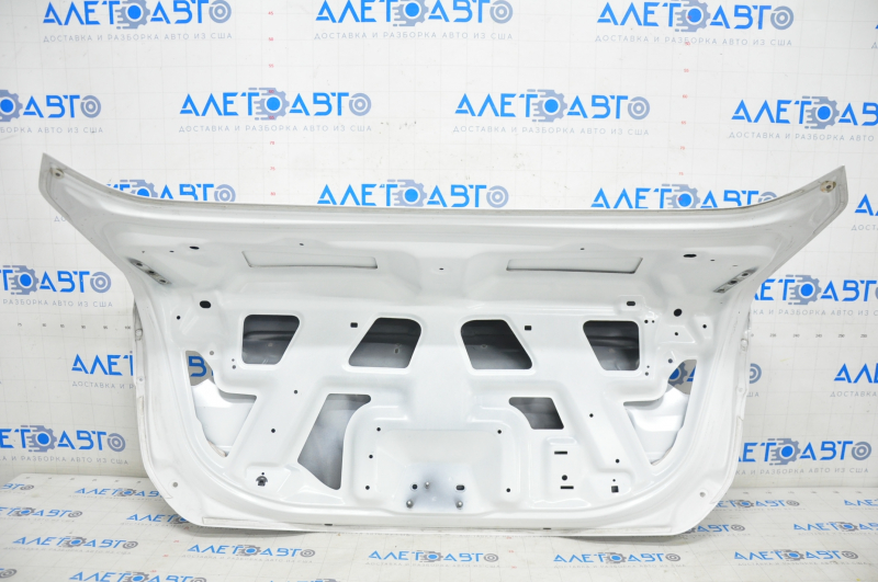 Крышка багажника Ford Fusion mk5 13-20 под спойлер, белый YZ, тычка