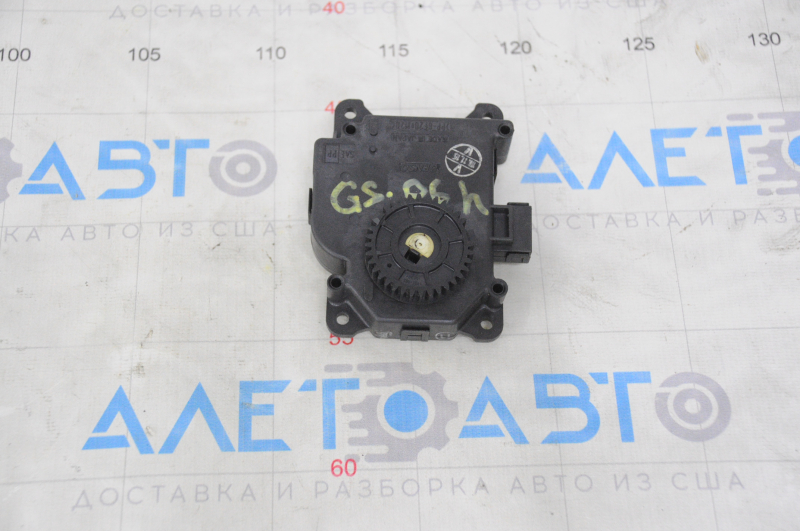 Актуатор моторчик привод печки кондиционер, правый нижний Lexus GS300 GS350 GS430 GS450h 06-11