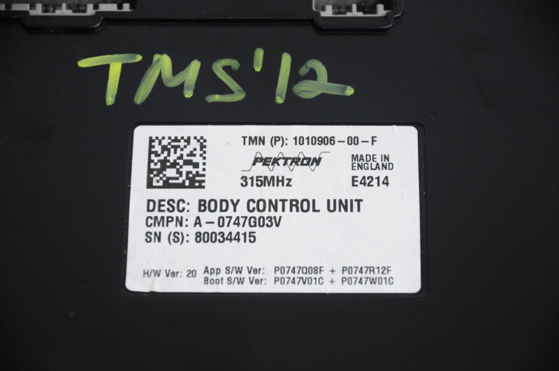 BODY CONTROLLER Tesla Model S 12- с ключем