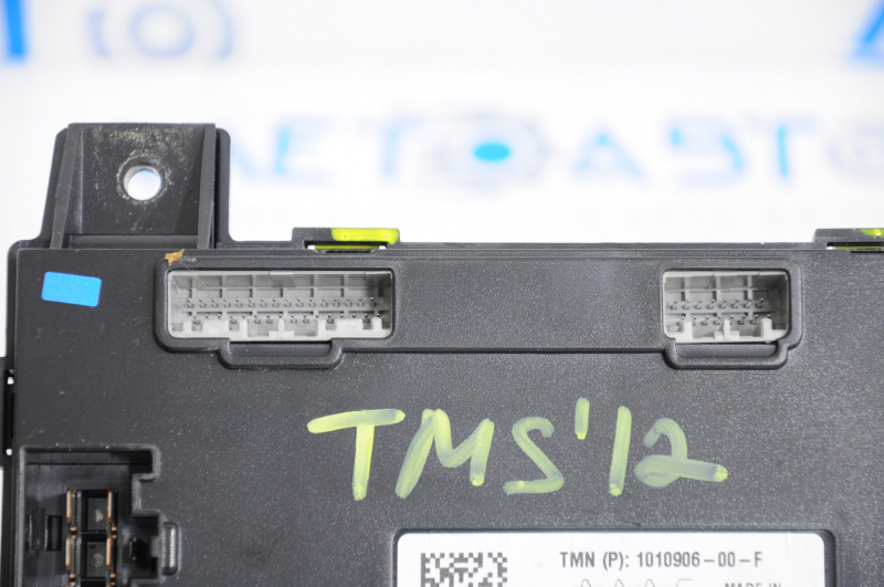 BODY CONTROLLER Tesla Model S 12- с ключем
