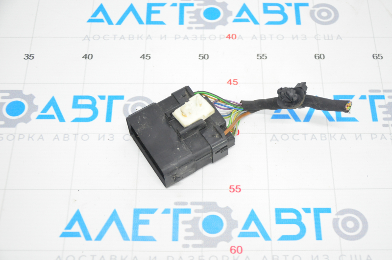 Фишка основной косы Ford Escape MK4 20- папа