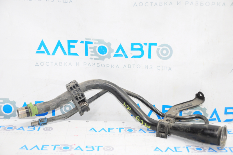 Заливная горловина топливного бака Honda Accord 13-17