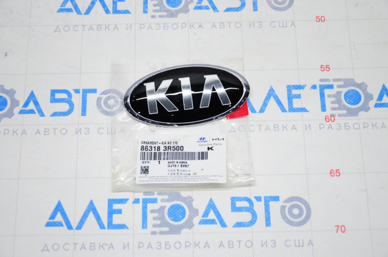 Эмблема решетки радиатора grill Kia Optima 11-15