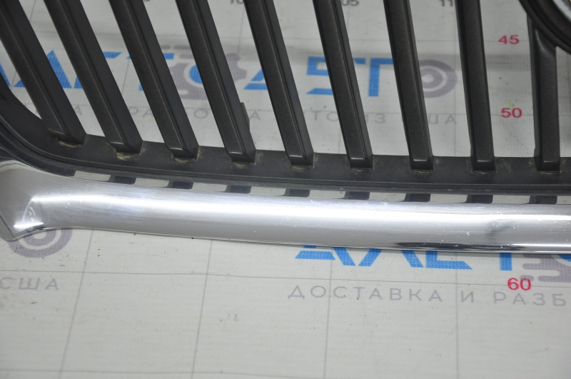 Grila radiatorului Lexus RX350 10-12, completă, nisip