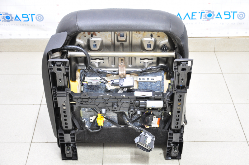 Пассажирское сидение Ford Fusion mk5 13-14 с airbag, электро, с подогревом, кожа черн