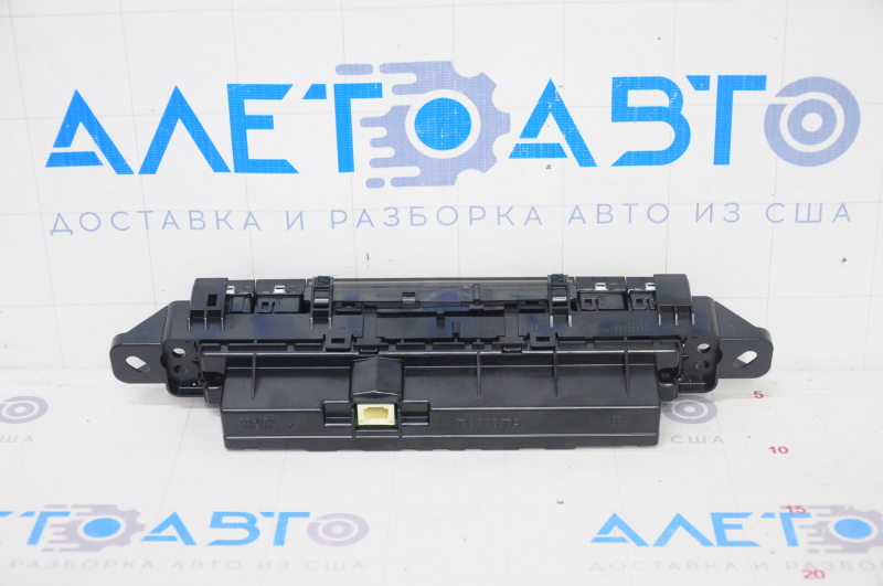 Управление климат-контролем Toyota Prius 50 16-22 царапины на стекле