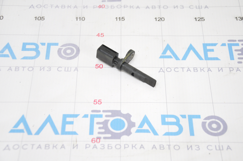 Датчик ABS задний левый Audi A4 B9 17-25
