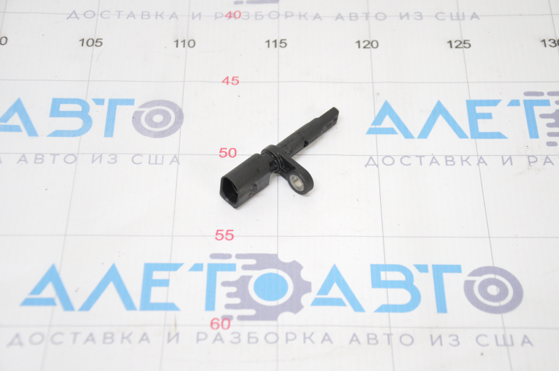 Датчик ABS задний левый Audi A4 B9 17-25