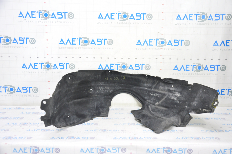 Aripa spate stânga Lexus ES300h ES350 13-18 are fixările rupte
