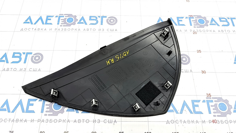 Накладка передней панели правая боковая Audi A3 8V 15-20 4d, 5d черная