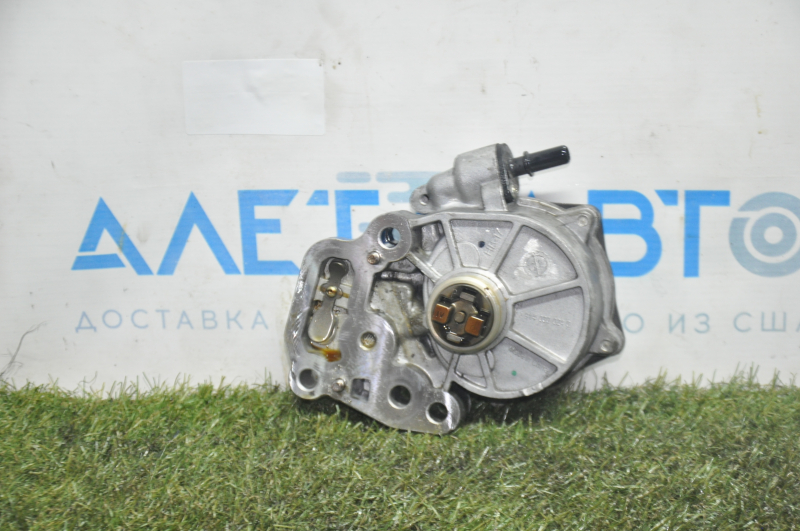 Вакуумный насос GMC Terrain 18-21 LYX