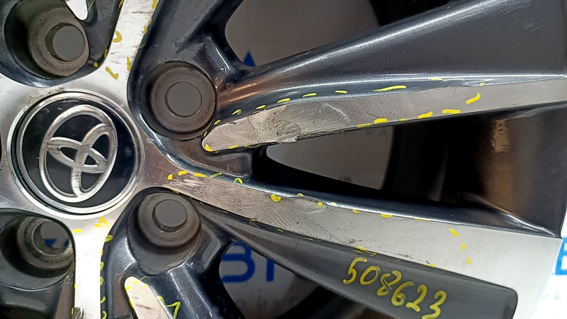 Диск колесный R18 x 7J Toyota Venza 21-24 LE бордюрка, под ремонт