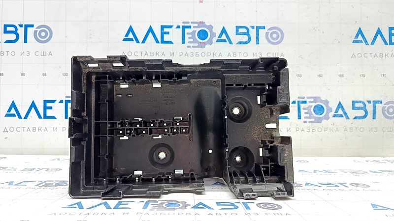 Корпус подкапотного блока предохранителей Jeep Cherokee KL 14-23
