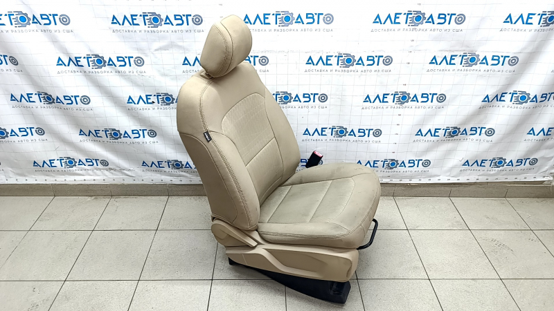 Пассажирское сидение Ford Explorer 16-19 без airbag, механика, ткань беж, под химчистку, сломана ручка