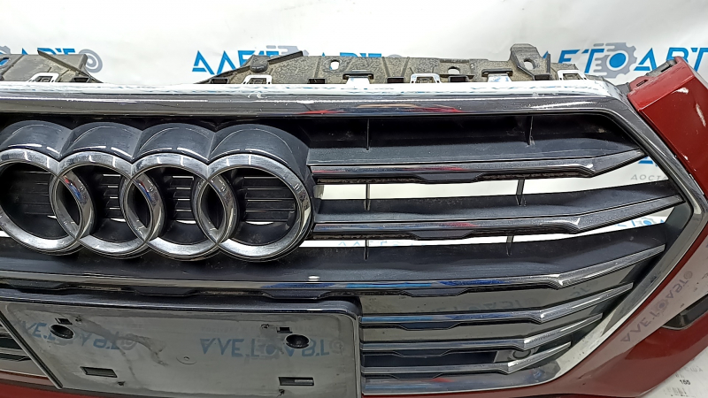 Бампер передний в сборе Audi A5 F5 18-19 под парктроники premium, prestige, с решеткой радиатора, красный, царапины, песок на хроме, слом креп