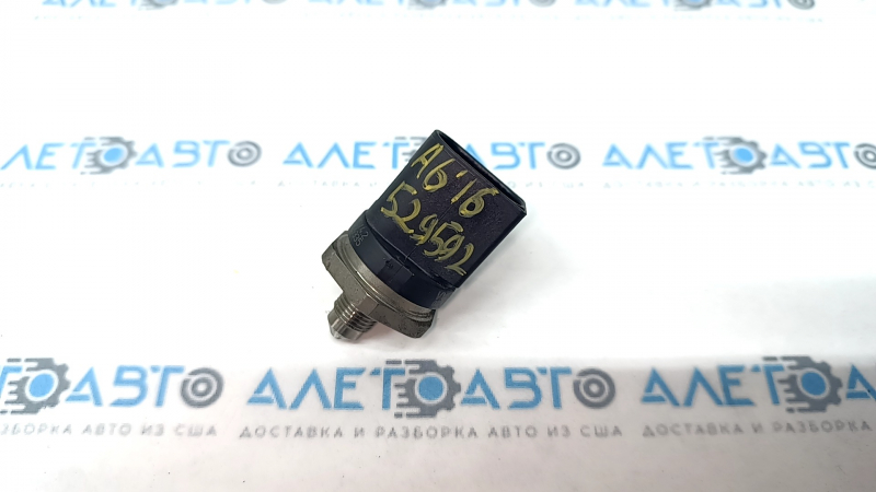 Датчик давления топлива Audi A6 C7 16-18 2.0T, 3.0T на рейке высокого давления