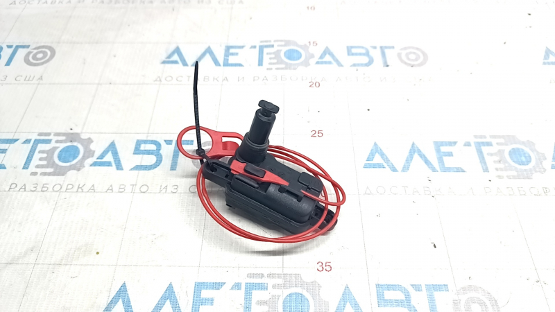 Замок лючка бензобака Audi A5 F5 18-20