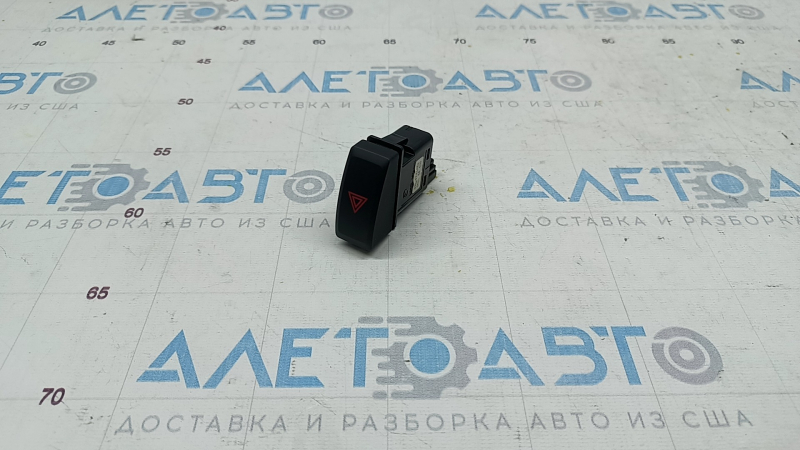 Кнопка аварийной сигнализации Mazda 6 14-17
