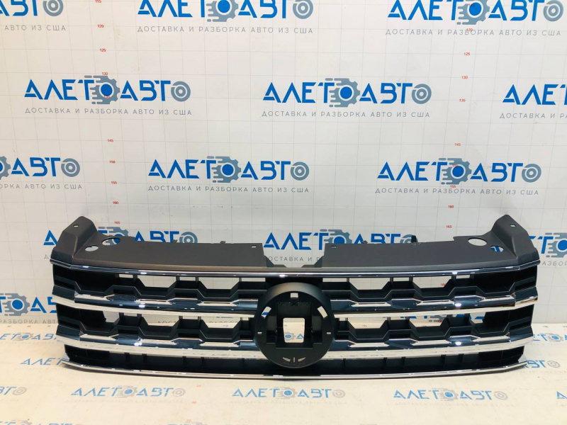 Решетка радиатора grill VW Atlas 18-20 без эмблемы залом креп, дефект хрома