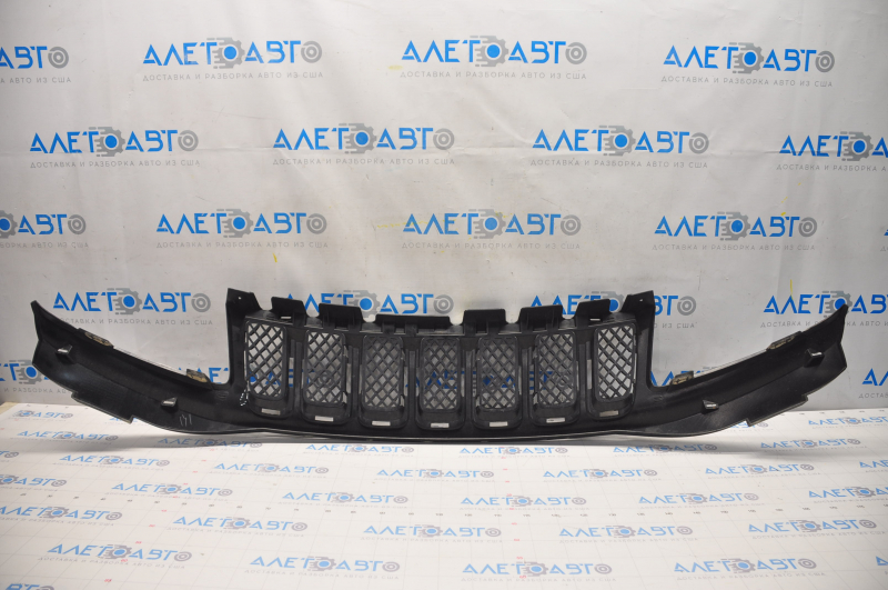 Решетка радиатора grill Jeep Compass 11-16 черная, без вставок, трещина