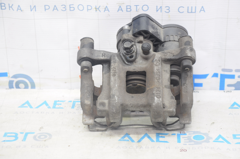 Суппорт в сборе задний правый Honda Insight 19-22