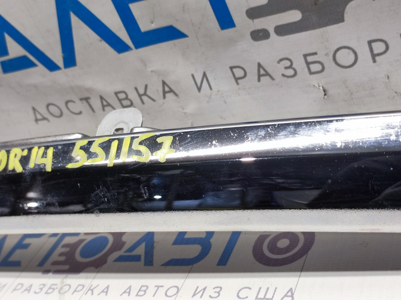 Молдинг капота Subaru Forester 14-16 SJ дорест, хром, сломаны крепления, песок