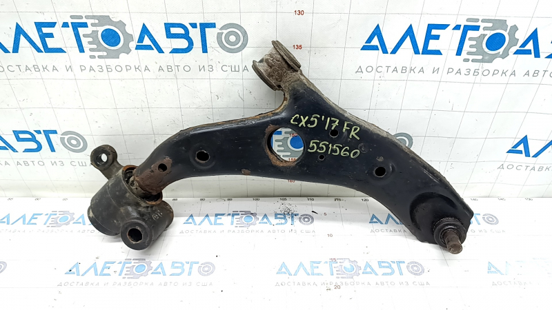 Рычаг нижний передний правый Mazda CX-5 17-24 ржавый, микротрещины С/Б