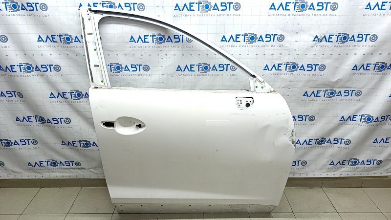 Дверь голая передняя правая Mazda CX-9 16-23 белый 25D, примята, тычек