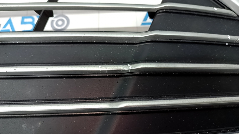 Решетка переднего бампера верхняя Ford C-max MK2 13-16 usa дорест, тычки на хроме, примята