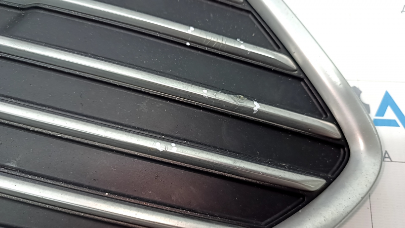 Решетка переднего бампера верхняя Ford C-max MK2 13-16 usa дорест, тычки на хроме, примята