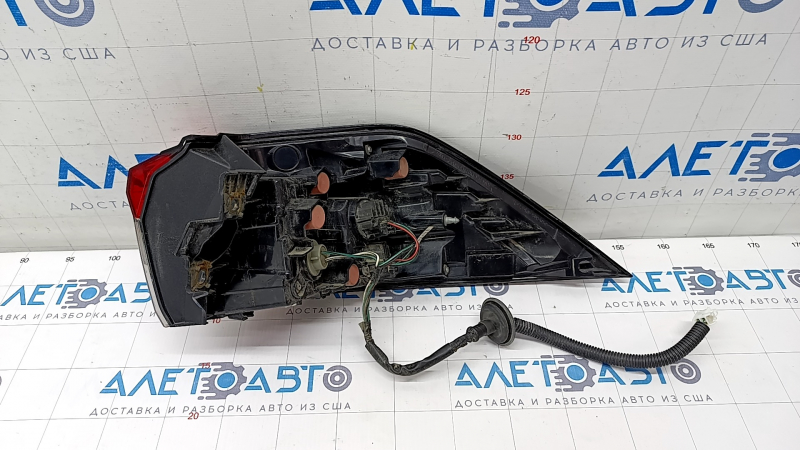 Фонарь внешний крыло левый Toyota Rav4 19-24 USA built, царапины