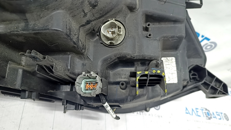 Far stanga fata Nissan Rogue 17 - halogen gol, nisip, suport rupt