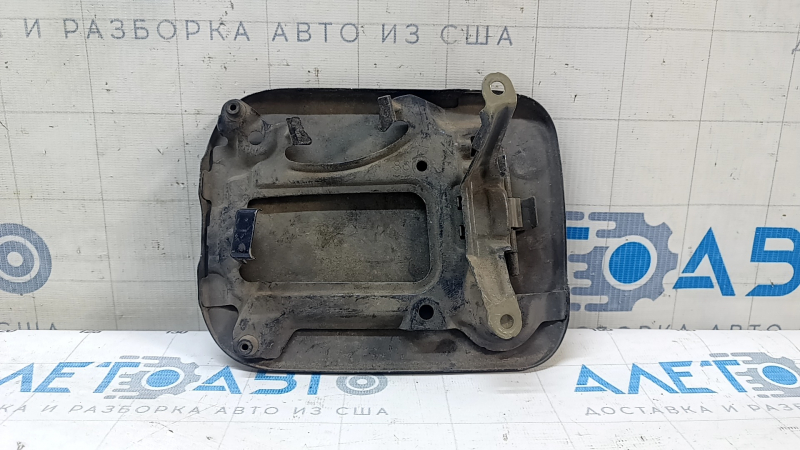 Лючок бензобака Toyota Camry v55 15-17 usa тычка