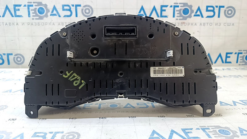 Щиток приборов основной Nissan Leaf 11-12 царапины