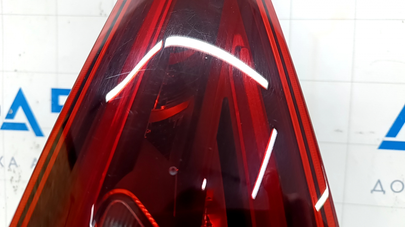 Lampa interioară (ușa portbagajului) stânga Alfa Romeo Stelvio 18-22 zgârieturi