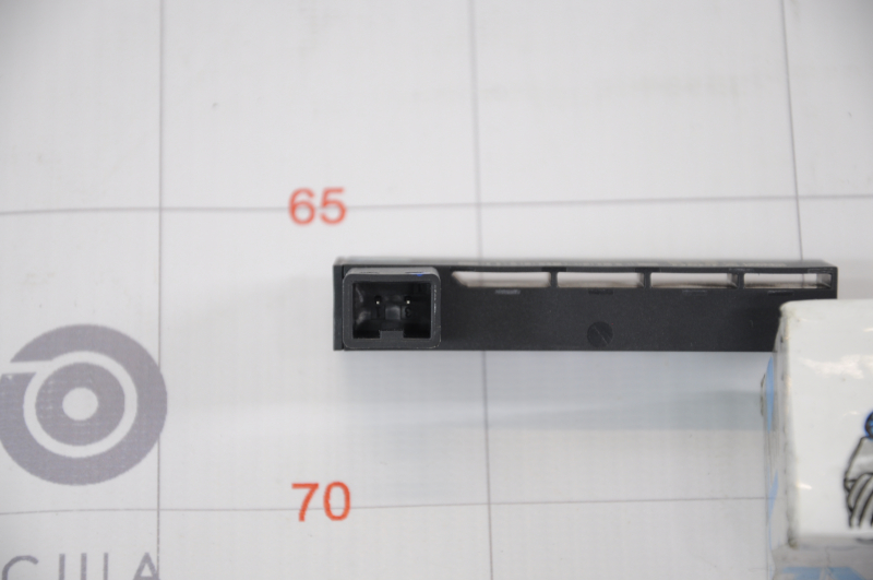 Антенна Keyless Polestar 2 21-25 салон