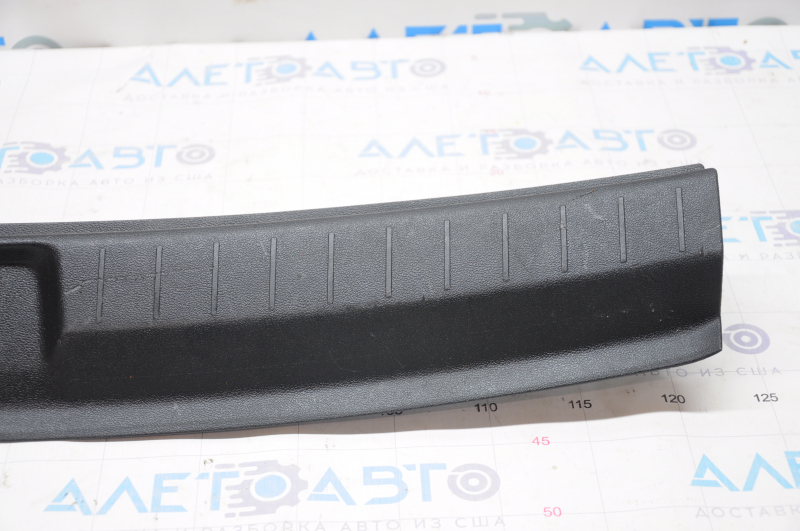 Накладка проема багажника Dodge Journey 11-20 царапины